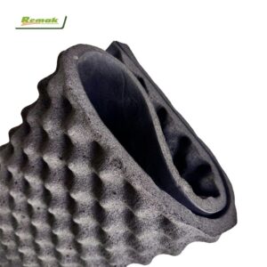 Mút trứng cao su lưu hóa với bề mặt mềm mịn, chống rách, hấp thụ âm tốt.